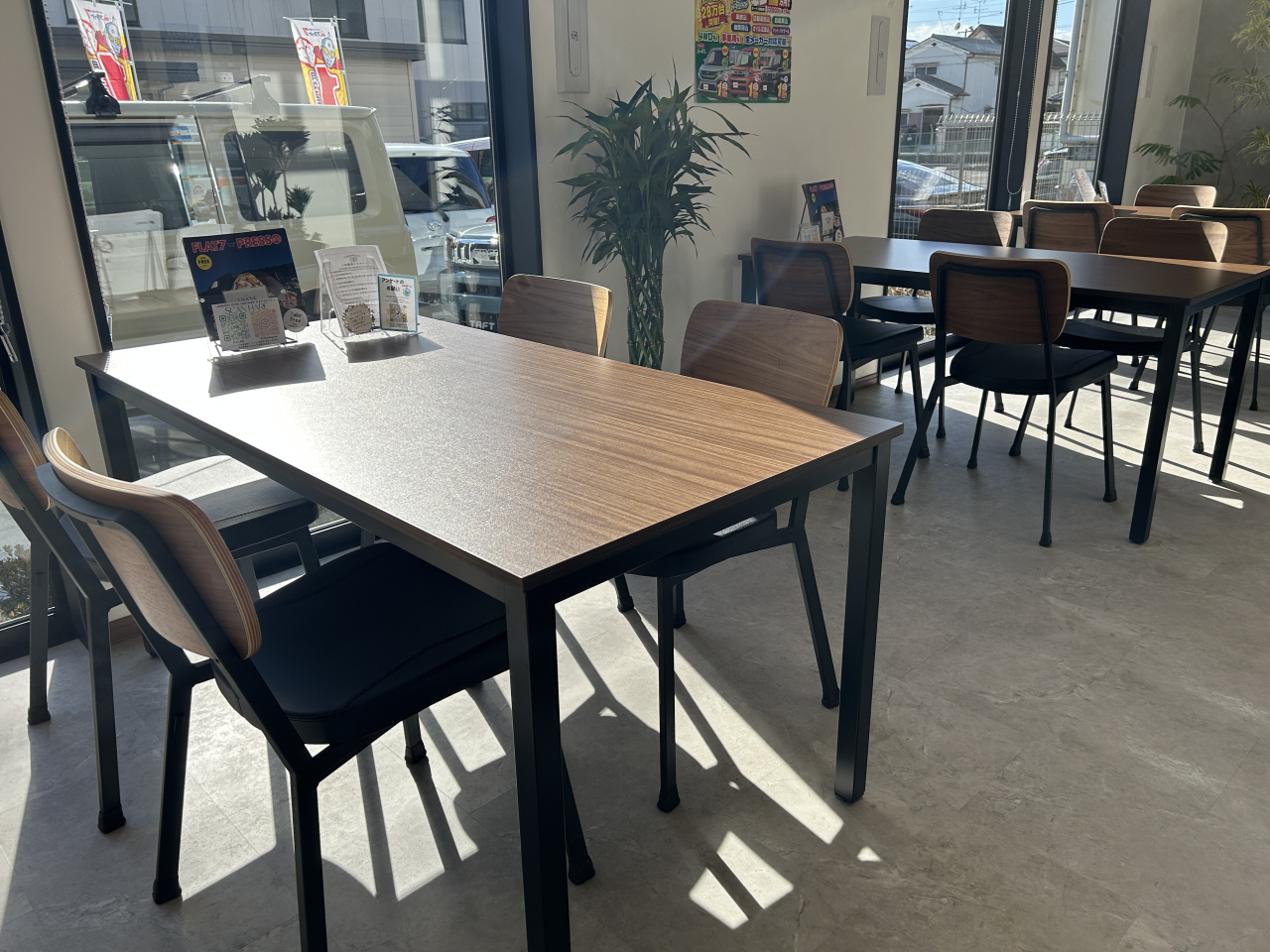 店内のご紹介🪴｜待合(テーブルver.)